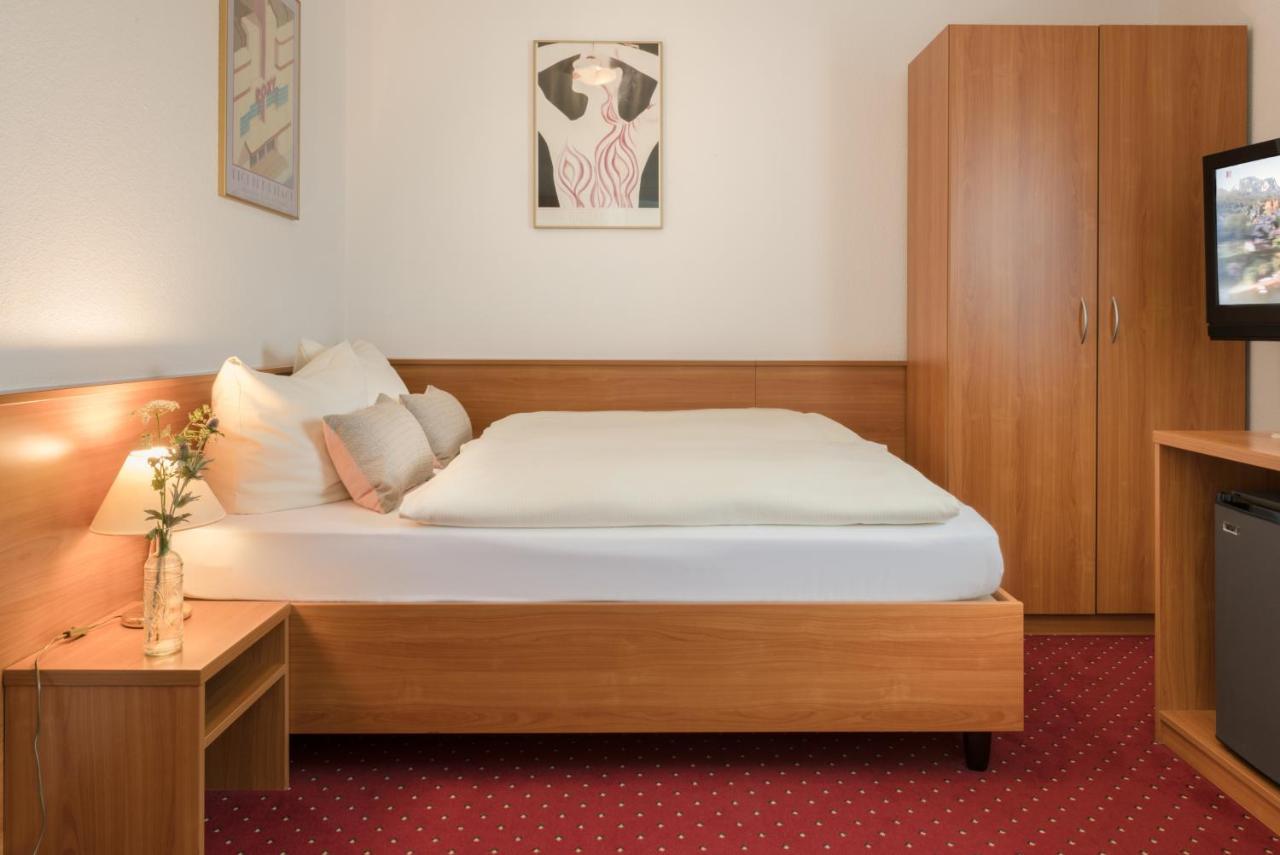 Business Hotel Boblingen-Sindelfingen Экстерьер фото